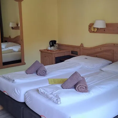 Πανσιόν Gaestehaus Steger 2*