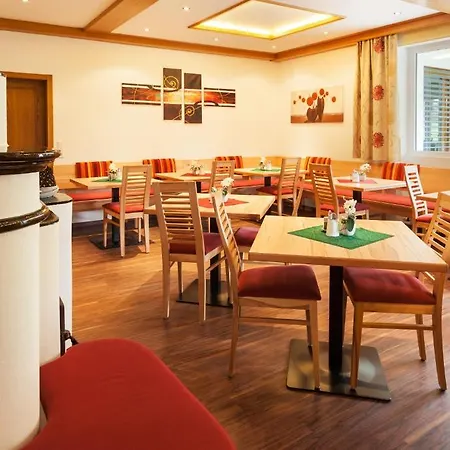 בית הארחה Gaestehaus Steger